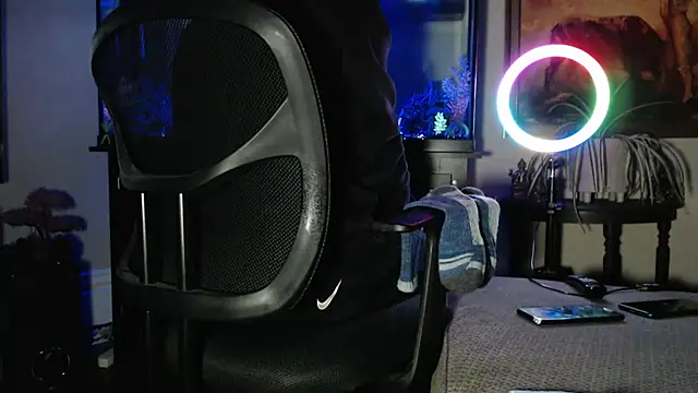 EspanolVato online show from February 12, 9:15 am