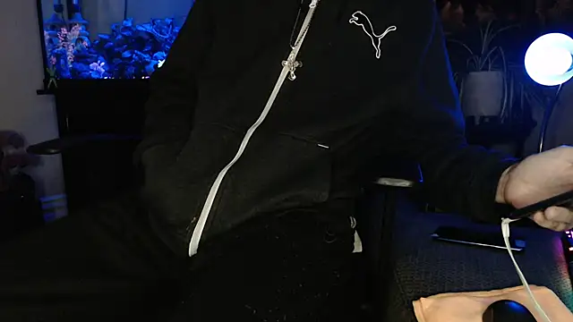 EspanolVato online show from March 13, 8:10 am