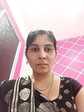 Snapshot of Hot_ree85 chatting on February 26, 7:29 am Hot ree85 online show from February 26, 7:29 am