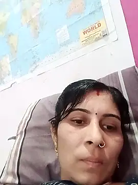 Snapshot of Hot_ree85 chatting on March 17, 7:12 am Hot ree85 online show from March 17, 7:12 am