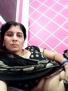 Snapshot of Hot_ree85 chatting on March 25, 2:56 pm Hot ree85 online show from March 25, 2:56 pm