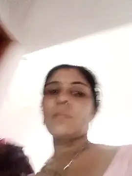 Snapshot of Hot_ree85 chatting on March 28, 2:49 pm Hot ree85 online show from March 28, 2:49 pm