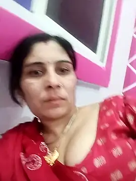 Snapshot of Hot_ree85 chatting on April 6, 2:29 pm Hot ree85 online show from April 6, 2:29 pm