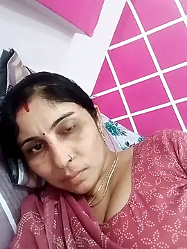 Snapshot of Hot_ree85 chatting on April 8, 7:52 am Hot ree85 online show from April 8, 7:52 am