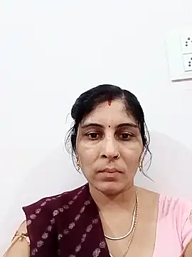 Snapshot of Hot_ree85 chatting on April 24, 8:17 am Hot ree85 online show from April 24, 8:17 am