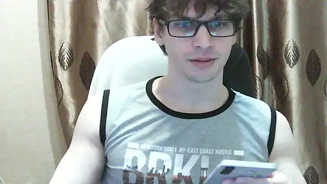 ShyDarko online show from January 8, 11:45 am