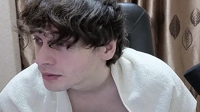 ShyDarko online show from February 7, 6:00 pm