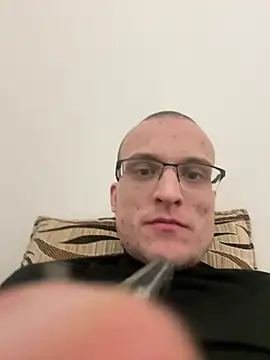 Snapshot of tonieja97 chatting on February 23, 5:49 am tonieja97 online show from February 23, 5:49 am