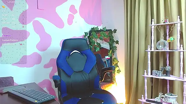 frieren je online show from January 14, 4:51 am