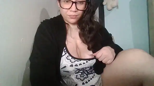 bellakay19 online show from March 12, 7:42 pm