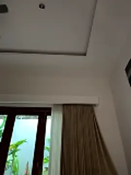 Snapshot of Milly_Meyson chatting on January 11, 3:22 am Milly Meyson online show from January 11, 3:22 am