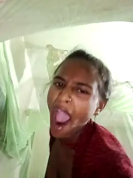 Snapshot of Jan_692 chatting on February 11, 10:48 pm Jan 692 online show from February 11, 10:48 pm