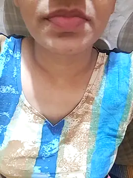 Snapshot of MILFybar chatting on March 23, 5:06 pm MILFybar online show from March 23, 5:06 pm