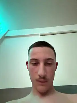 Snapshot of chrisst32 chatting on January 10, 2:19 pm chrisst32 online show from January 10, 2:19 pm