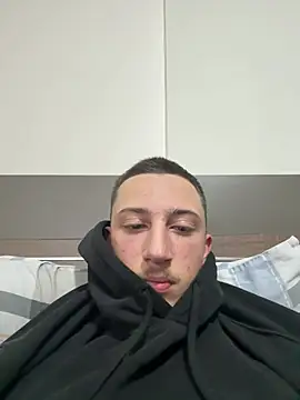 Snapshot of chrisst32 chatting on January 14, 1:28 pm chrisst32 online show from January 14, 1:28 pm