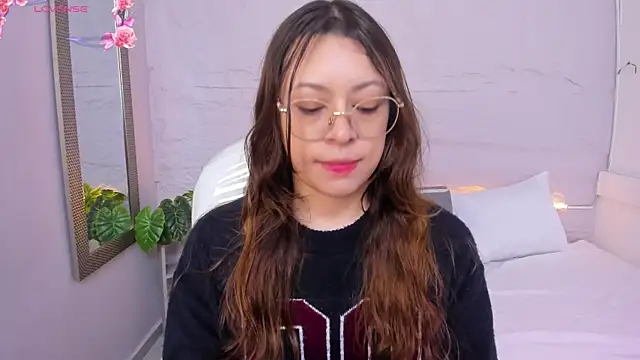 lanna 18  online show from June 9, 11:44 am