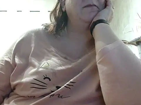 xmyriamx online show from February 2, 8:18 pm