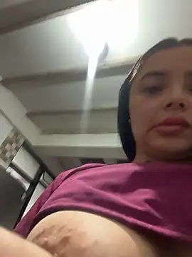 Snapshot of Mia__Bloom chatting on January 14, 11:38 am Mia Bloom online show from January 14, 11:38 am