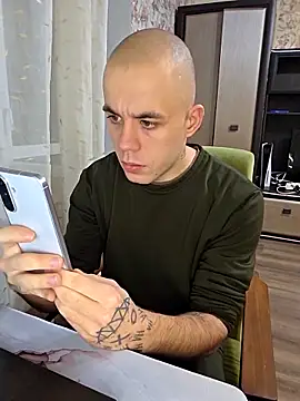 Snapshot of TvoY_bOy1 chatting on February 26, 5:12 pm TvoY bOy1 online show from February 26, 5:12 pm