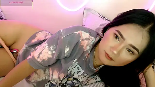 Snapshot of simplykhate chatting on July 25, 2:42 am simplykhate online show from July 25, 2:42 am