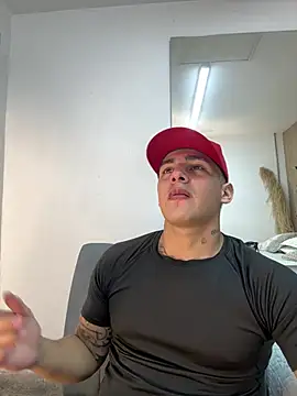 Snapshot of MassimoCo_ chatting on June 22, 10:23 am MassimoCo online show from June 22, 10:23 am
