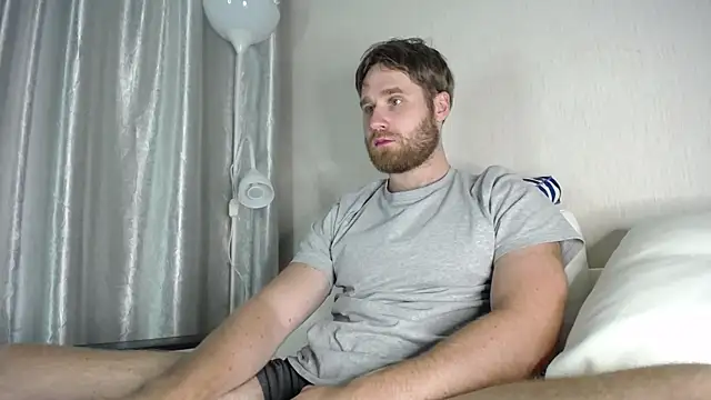 Snapshot of LorenzoLux chatting on September 24, 5:49 pm LorenzoLux online show from September 24, 5:49 pm