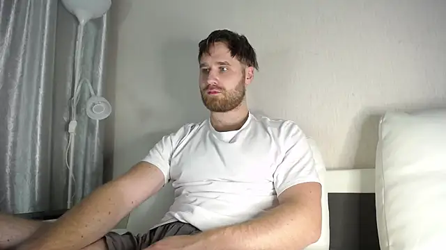 Snapshot of LorenzoLux chatting on October 12, 5:45 pm LorenzoLux online show from October 12, 5:45 pm