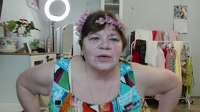 Kleo doll  online show from February 11, 2:33 pm