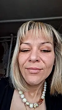 Snapshot of MissKryss chatting on March 24, 3:22 am MissKryss online show from March 24, 3:22 am