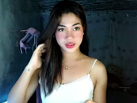 Snapshot of Margalona_ chatting on April 15, 5:53 pm Margalona online show from April 15, 5:53 pm