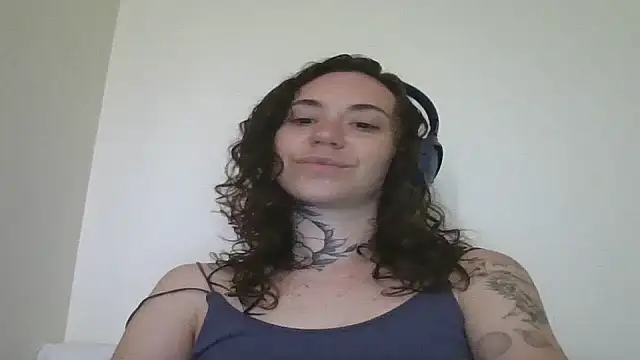 Snapshot of Dirty_Pink chatting on March 1, 3:47 pm Dirty Pink online show from March 1, 3:47 pm