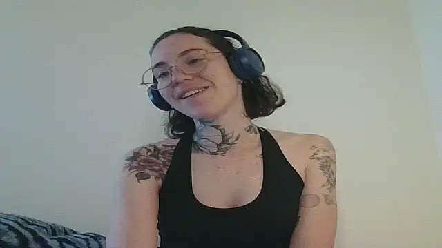 Snapshot of Dirty_Pink chatting on March 26, 9:37 am Dirty Pink online show from March 26, 9:37 am