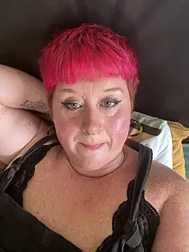 Snapshot of BustyRedxx chatting on July 2, 10:54 am BustyRedxx online show from July 2, 10:54 am