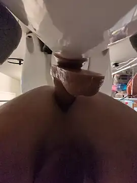 RyanTow06011148 online show from July 7, 11:53 pm