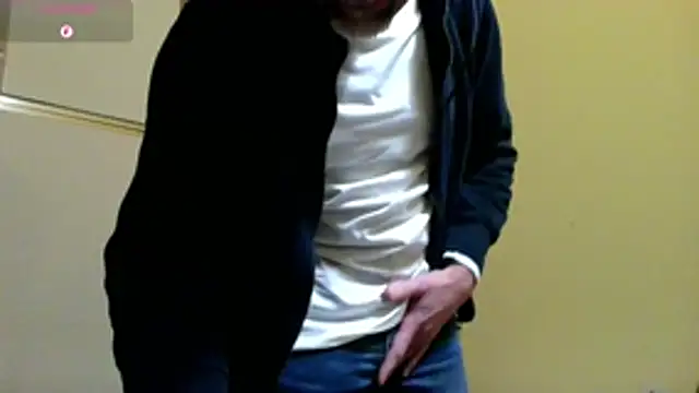 Ele7b5 online show from January 6, 9:39 pm