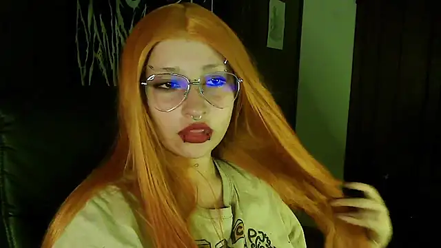 Snapshot of Aoidandelion chatting on March 15, 12:38 am Aoidandelion online show from March 15, 12:38 am