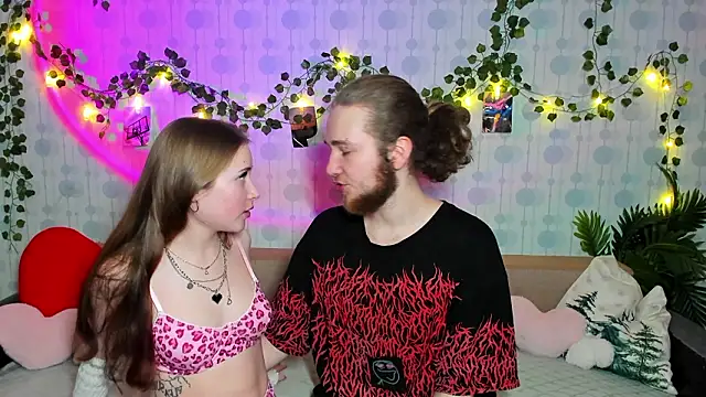 Snapshot of swiity_room_ chatting on March 2, 6:04 pm swiity room online show from March 2, 6:04 pm