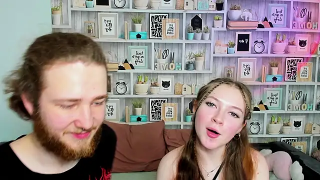 Snapshot of swiity_room_ chatting on March 27, 8:26 am swiity room online show from March 27, 8:26 am