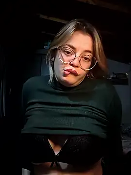 gisequeen online show from June 18, 8:24 pm