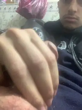 Snapshot of Wassimdz410 chatting on March 3, 9:21 pm Wassimdz410 online show from March 3, 9:21 pm