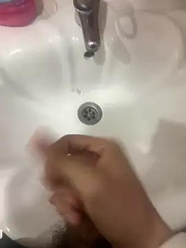 Snapshot of Wassimdz410 chatting on March 9, 9:13 am Wassimdz410 online show from March 9, 9:13 am