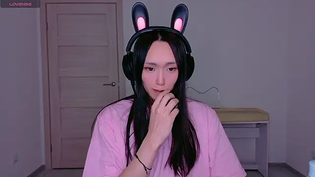 ChosenChampionofSlaanesh online show from February 10, 1:32 am