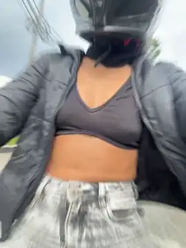TaylorrHill online show from June 22, 9:01 pm