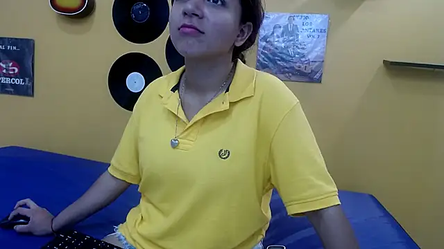 Snapshot of marcelasweet457 chatting on April 1, 1:52 pm marcelasweet457 online show from April 1, 1:52 pm