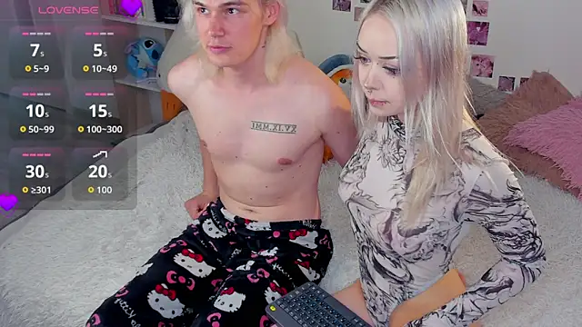 SweetheartsFriends online show from June 17, 10:21 pm