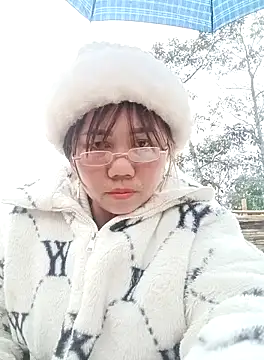 alycen online show from February 1, 9:52 am