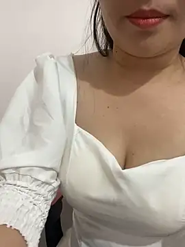 Avelyn-n online show from January 19, 8:29 am