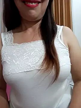 Snapshot of Lika_mec chatting on May 30, 3:31 pm Lika mec online show from May 30, 3:31 pm