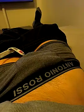 alexi1015 online show from February 13, 9:44 pm