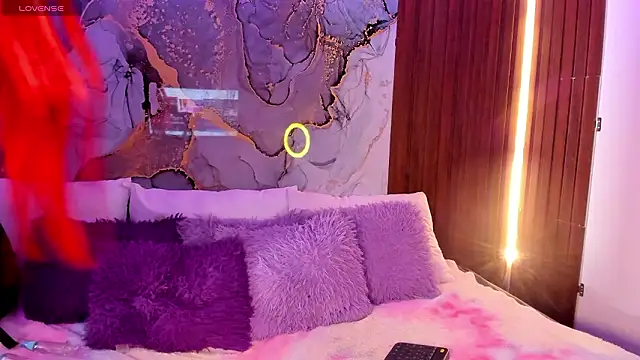 Emmayourgirl online show from February 12, 3:29 pm